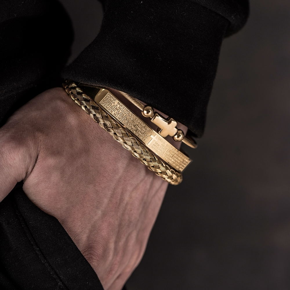 Pulsera Roman con Crucifijo y Letra del Padre Nuestro Chapada en Oro de 18K