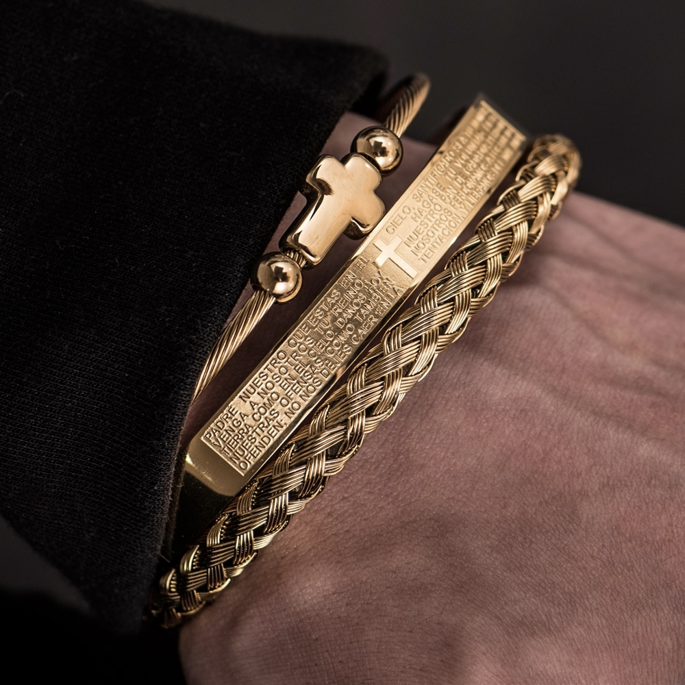 Pulsera Roman con Crucifijo y Letra del Padre Nuestro Chapada en Oro de 18K